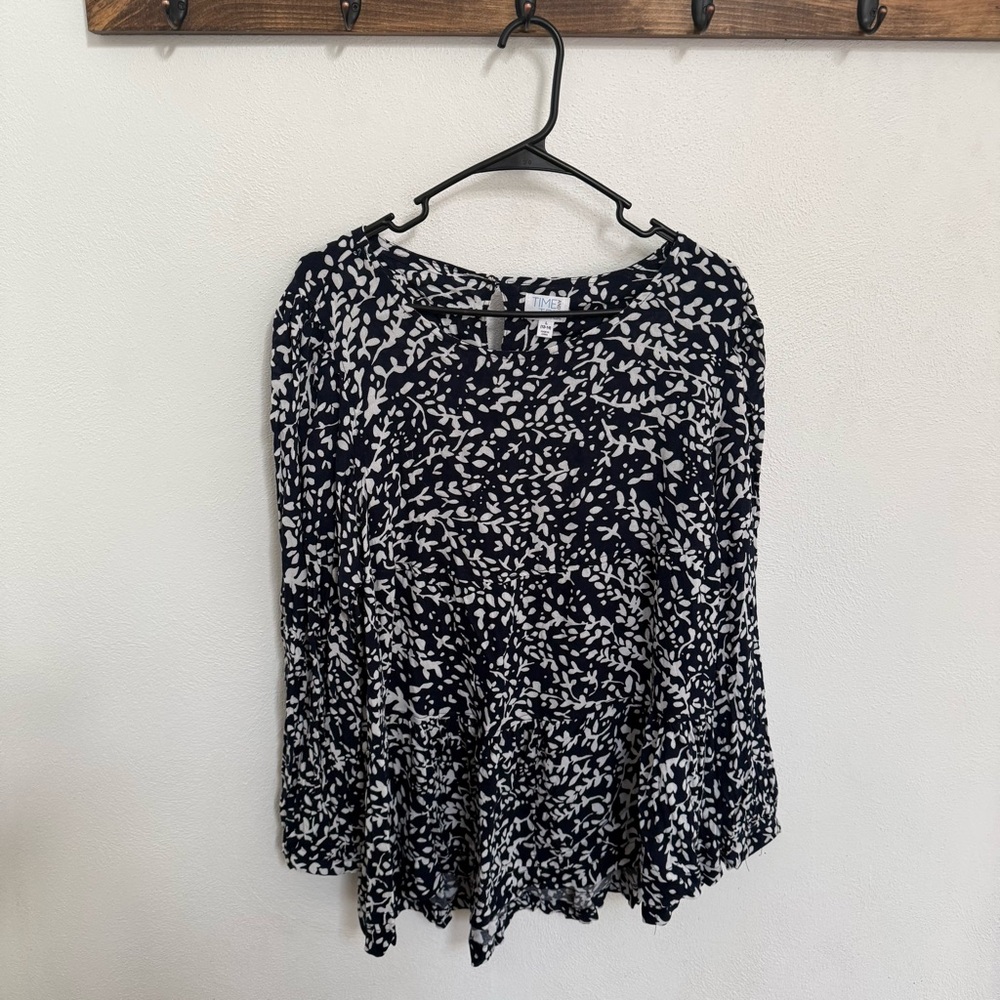 Time and Tru Navy Printed Blouse